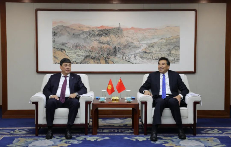 羅照輝署長會見吉爾吉斯斯坦副總理托羅巴耶夫