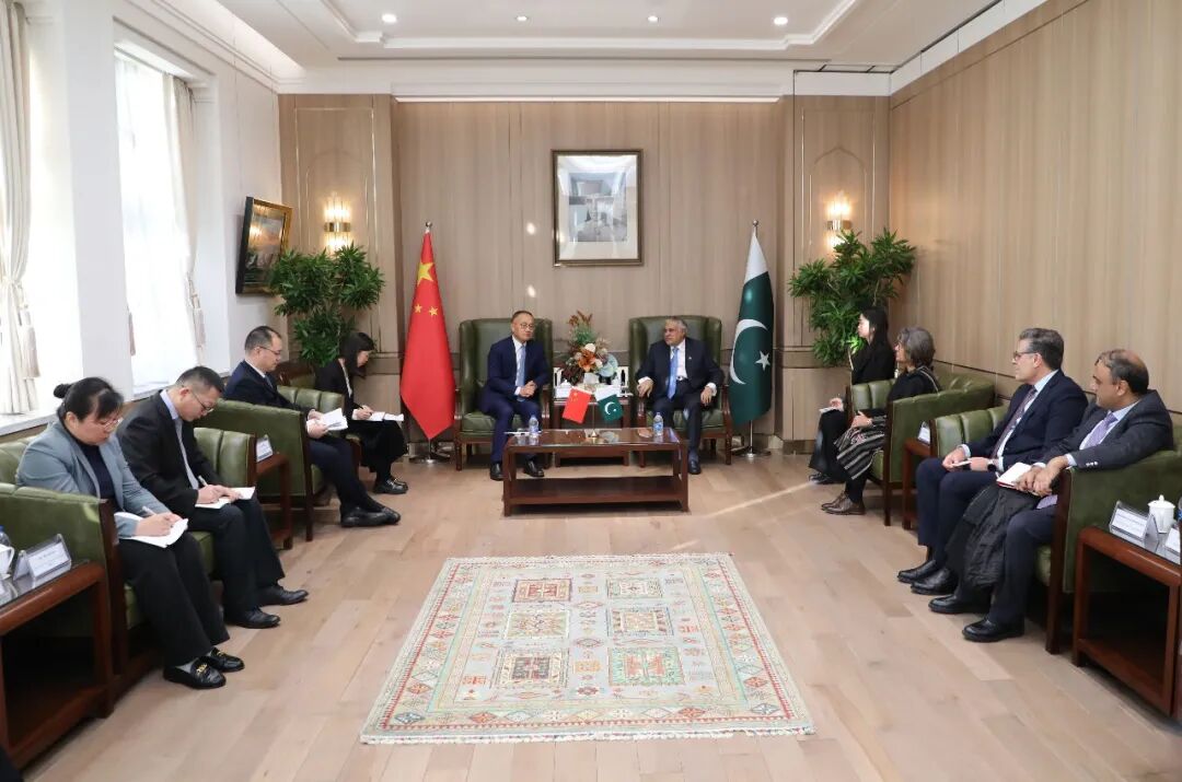 陈晓东署长会见巴基斯坦副总理兼外长达尔