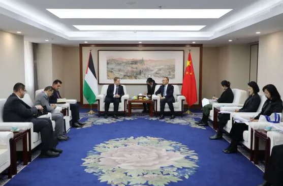 陈晓东署长会见巴勒斯坦、黎巴嫩新任驻华大使